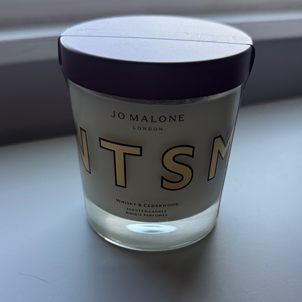 Jo Malone Whisky & Cedarwood Candle with Black Lid